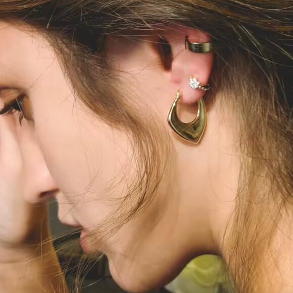 14K Gold filled hoop earrings - Picture 3 of 4